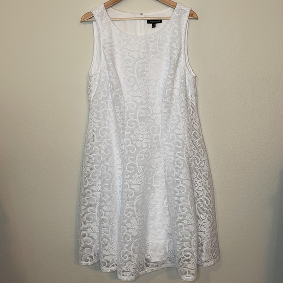 Lane Bryant~ White Lace Sleeveless Dress Size 14/16 - Picture 4 of 6